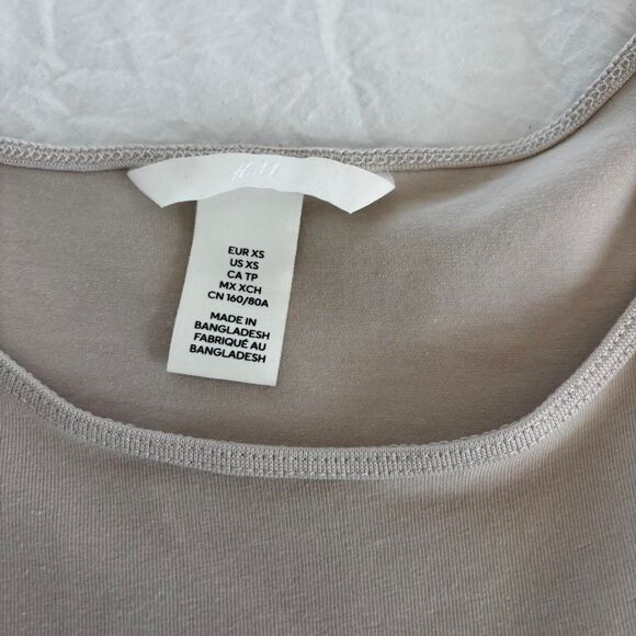 H&M Tan Cream Beige Fitted Basic Minimalist Women's XSmall Scoop Neck T-shirt - Picture 2 of 2